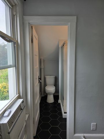 14 Lincoln Parkway 2, Crystal Lake, IL 60014