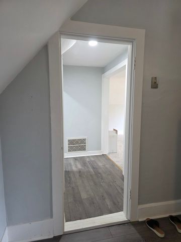 14 Lincoln Parkway 2, Crystal Lake, IL 60014