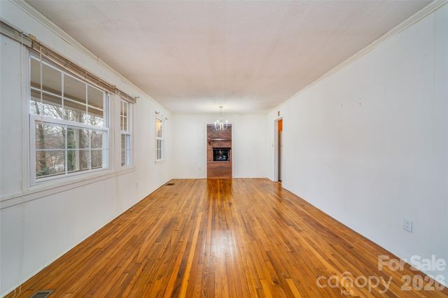 52 E Miller Street, Columbus, NC 28722