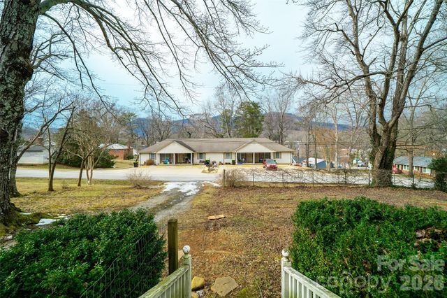 52 E Miller Street, Columbus, NC 28722