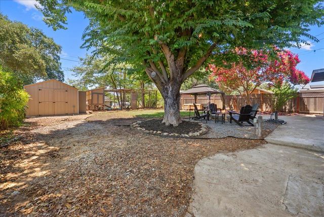 3428 Colvin Dr, Loomis, CA 95650