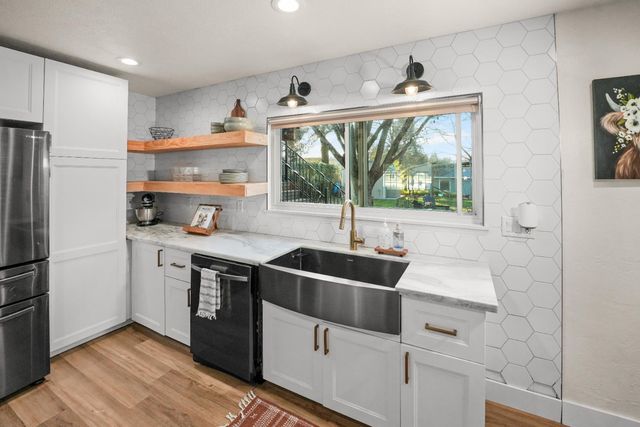 3428 Colvin Dr, Loomis, CA 95650