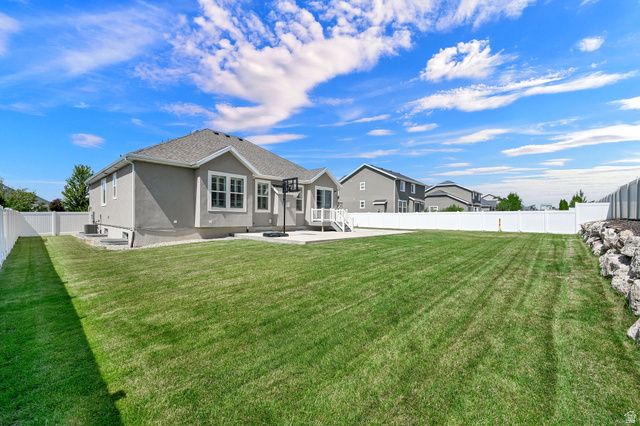 1872 N FROST DR, Farmington, UT 84025