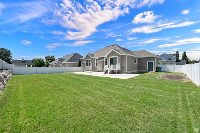 1872 N FROST DR, Farmington, UT 84025