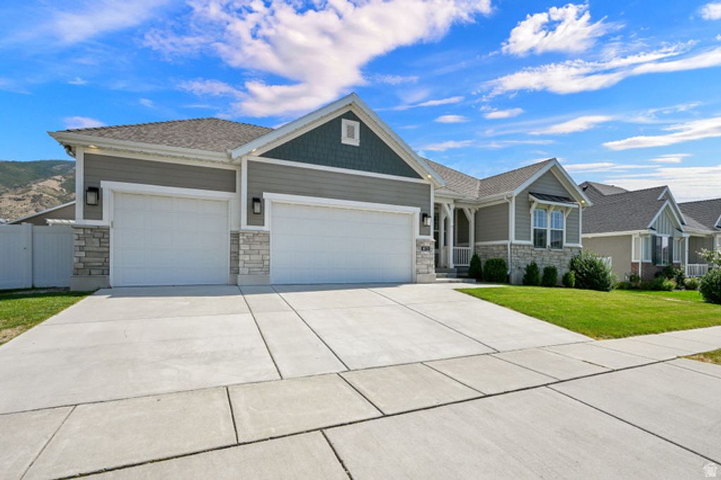 1872 N FROST DR, Farmington, UT 84025 — photo 2