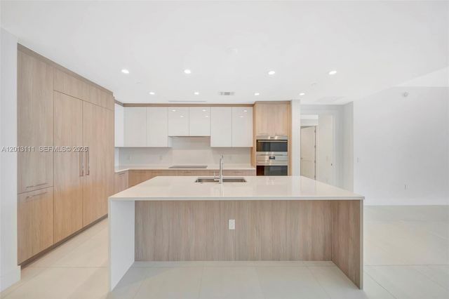 153 N Seabreeze Blvd 801, Fort Lauderdale, FL 33304