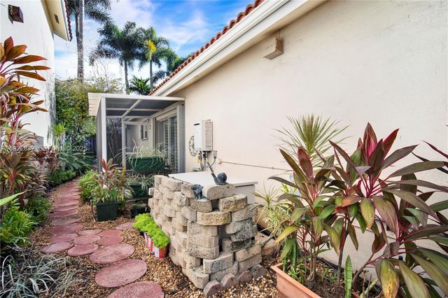 10953 SW 153rd Ct, Miami, FL 33196