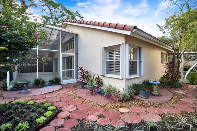 10953 SW 153rd Ct, Miami, FL 33196