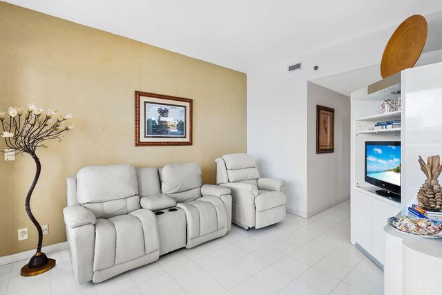 2901 S Ocean Boulevard 1, Highland Beach, FL 33487