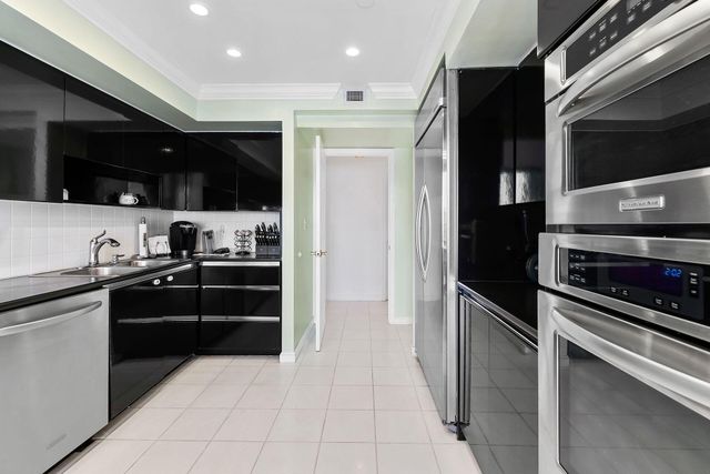 2901 S Ocean Boulevard 1, Highland Beach, FL 33487