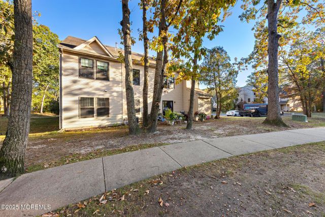 701 Bluebell Drive, Jackson, NJ 08527