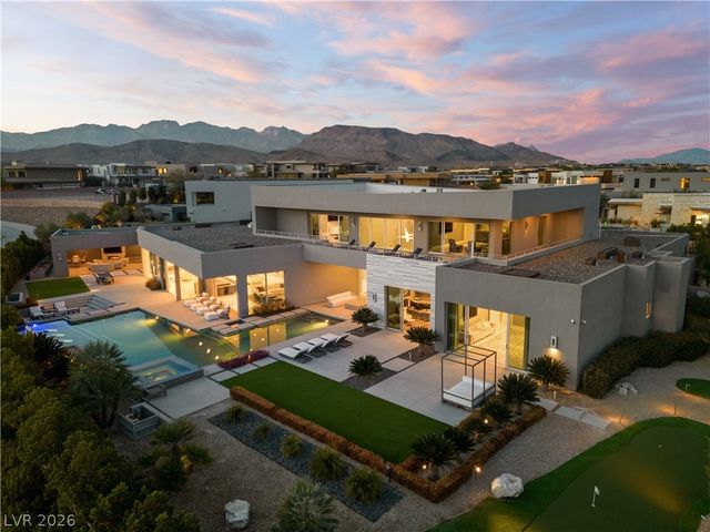 19 Flying Cloud Lane, Las Vegas, NV 89135