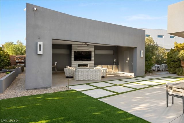 19 Flying Cloud Lane, Las Vegas, NV 89135