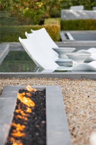 19 Flying Cloud Lane, Las Vegas, NV 89135