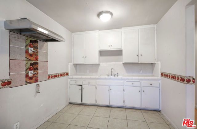 1501 Crestview Drive, Bakersfield, CA 93305