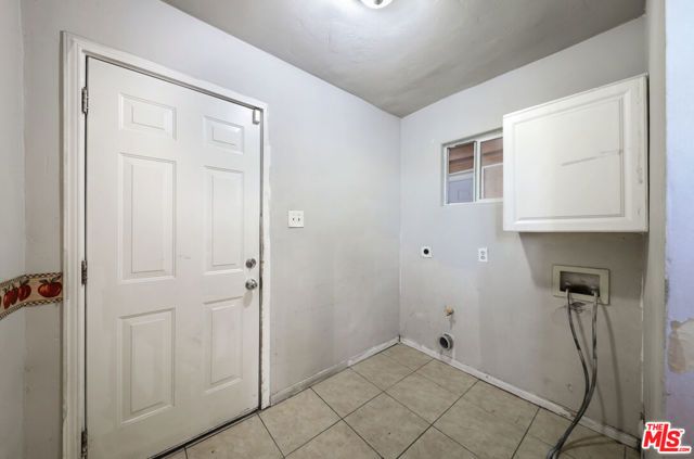 1501 Crestview Drive, Bakersfield, CA 93305