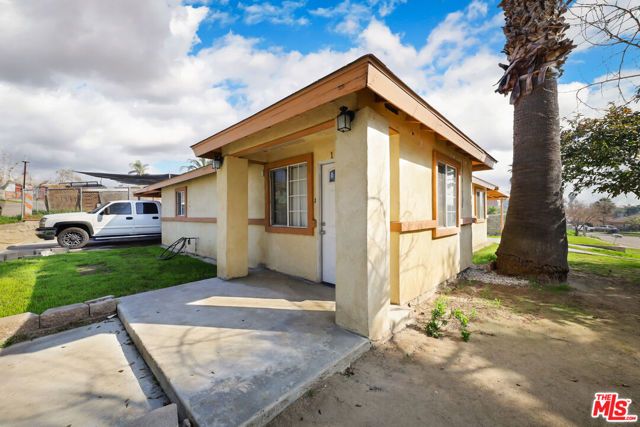 1501 Crestview Drive, Bakersfield, CA 93305