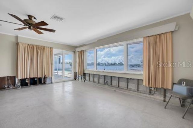 6505 DEBBIE LANE S, St Petersburg, FL 33707