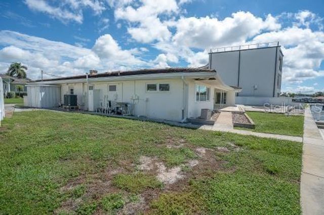 6505 DEBBIE LANE S, St Petersburg, FL 33707