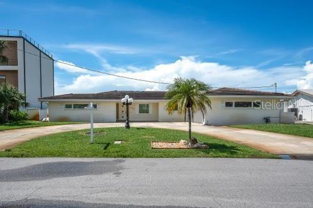6505 DEBBIE LANE S, St Petersburg, FL 33707