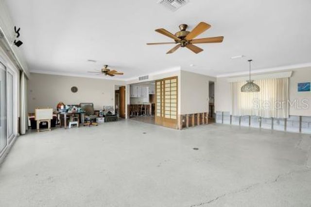 6505 DEBBIE LANE S, St Petersburg, FL 33707
