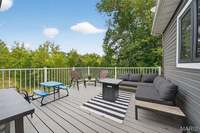 816 N Rock Church Road, Warrenton, MO 63383