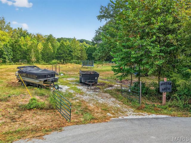 816 N Rock Church Road, Warrenton, MO 63383