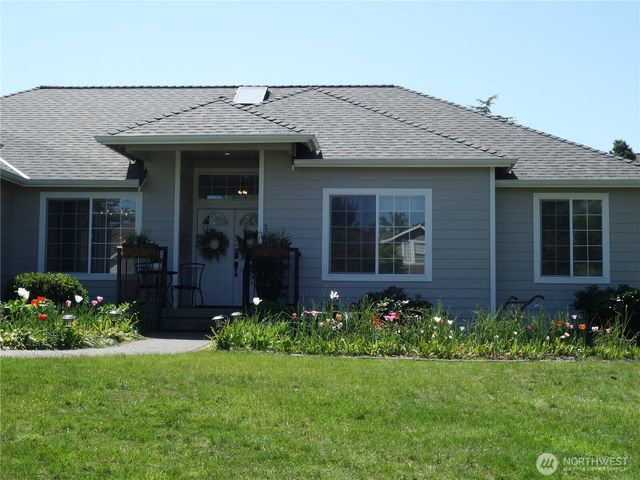 1355 Olsen Avenue, Enumclaw, WA 98321