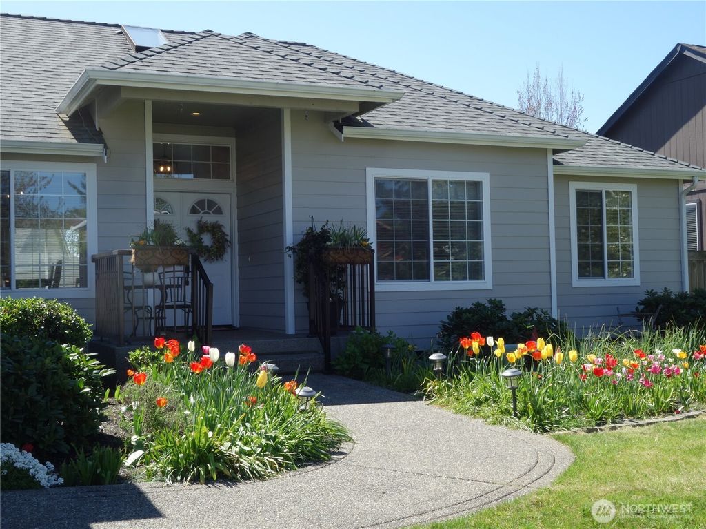 1355 Olsen Avenue, Enumclaw, WA 98321