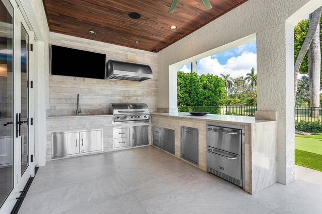 121 Royal Palm Way, Boca Raton, FL 33432