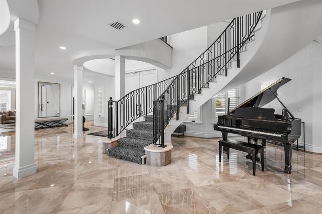 121 Royal Palm Way, Boca Raton, FL 33432