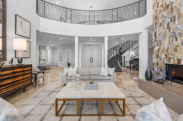 121 Royal Palm Way, Boca Raton, FL 33432