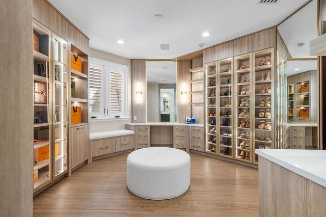 121 Royal Palm Way, Boca Raton, FL 33432
