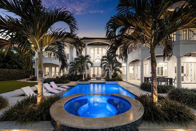 121 Royal Palm Way, Boca Raton, FL 33432