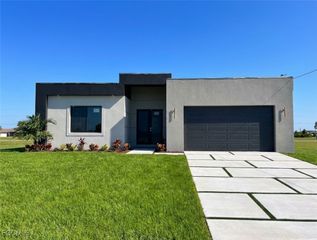 4114 NW 38th ST, Cape Coral, FL 33993