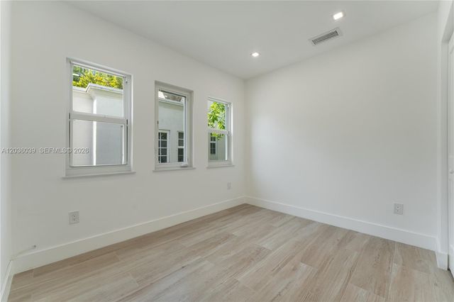 3125 Paola Drive 15, Miami, FL 33133