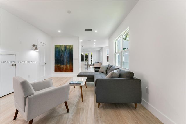 3125 Paola Drive 15, Miami, FL 33133