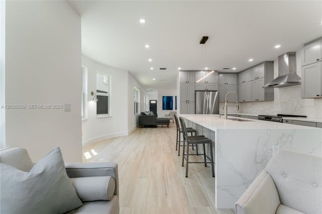 3125 Paola Drive 15, Miami, FL 33133