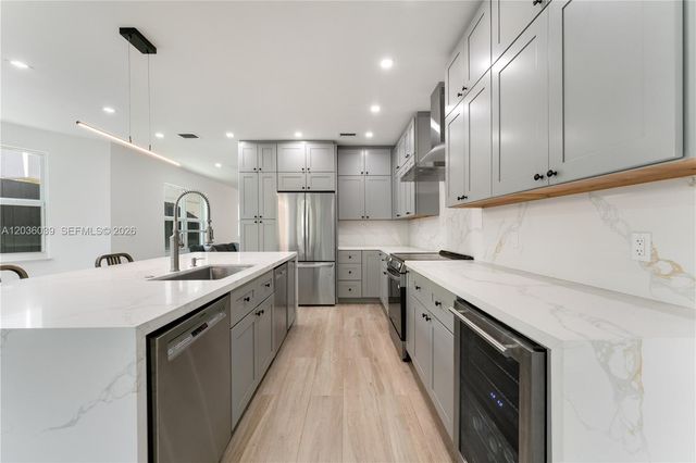 3125 Paola Drive 15, Miami, FL 33133