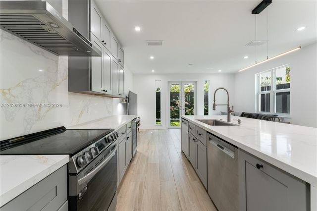 3125 Paola Drive 15, Miami, FL 33133