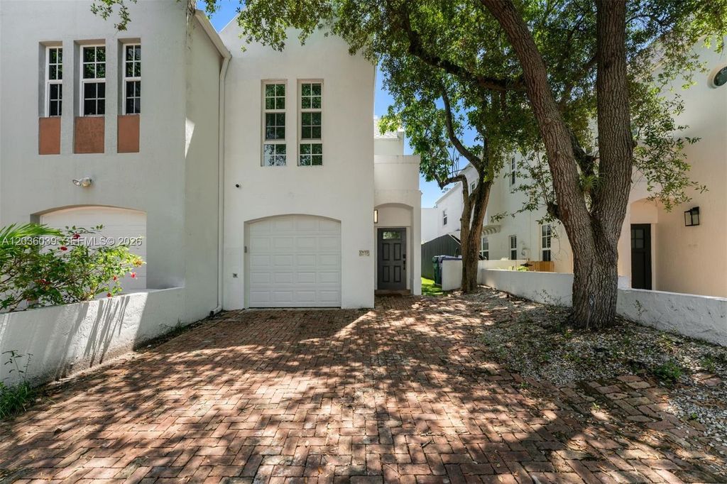 3125 Paola Drive 15, Miami, FL 33133