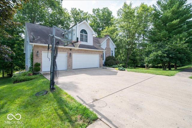 222 Timber Creek Drive, Connersville, IN 47331