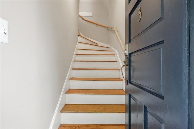 7-9 Leamington Rd 3, Boston, MA 02135