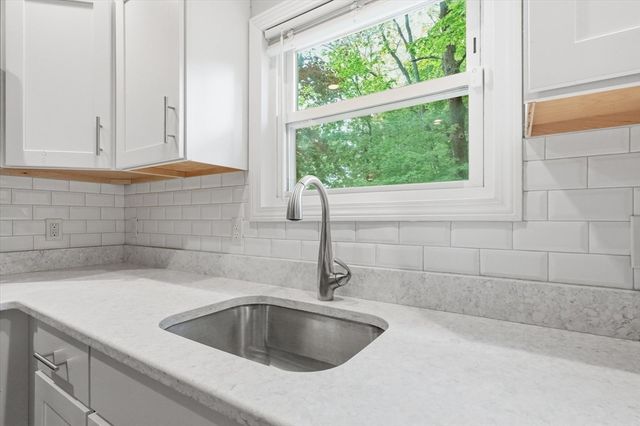 7-9 Leamington Rd 3, Boston, MA 02135