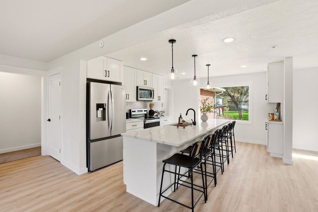 39 W 33rd Ave, Spokane, WA 99203