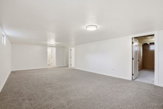 39 W 33rd Ave, Spokane, WA 99203