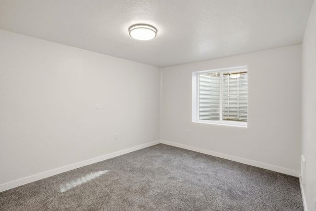 39 W 33rd Ave, Spokane, WA 99203