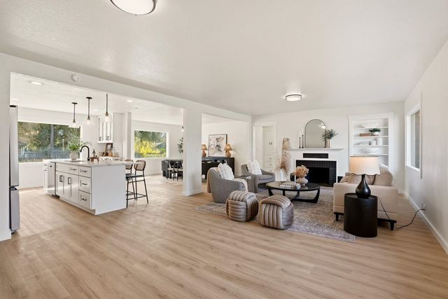 39 W 33rd Ave, Spokane, WA 99203