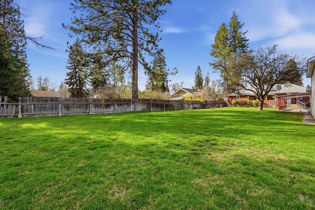 39 W 33rd Ave, Spokane, WA 99203