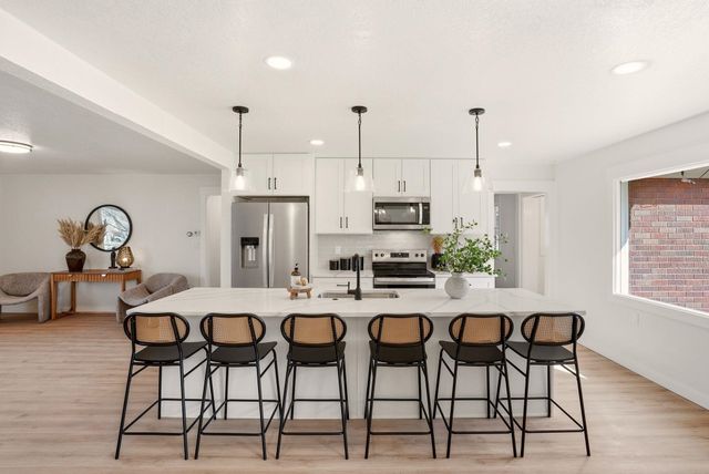 39 W 33rd Ave, Spokane, WA 99203